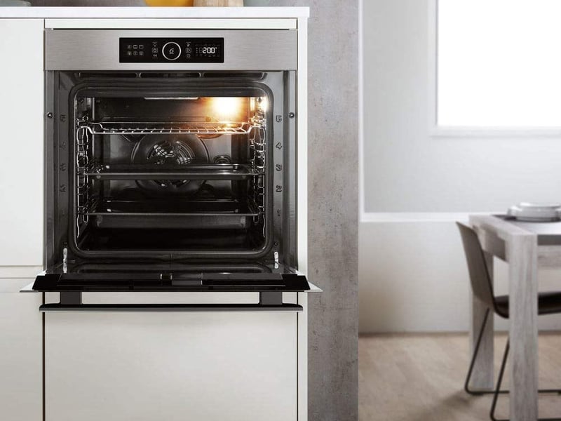 Four Encastrable Whirlpool 73L Pyrolyse - Technologie 6ème Sens, AirFry, Vapeur, Nettoyage Facile | Ligne Absolute Blanc - 3
